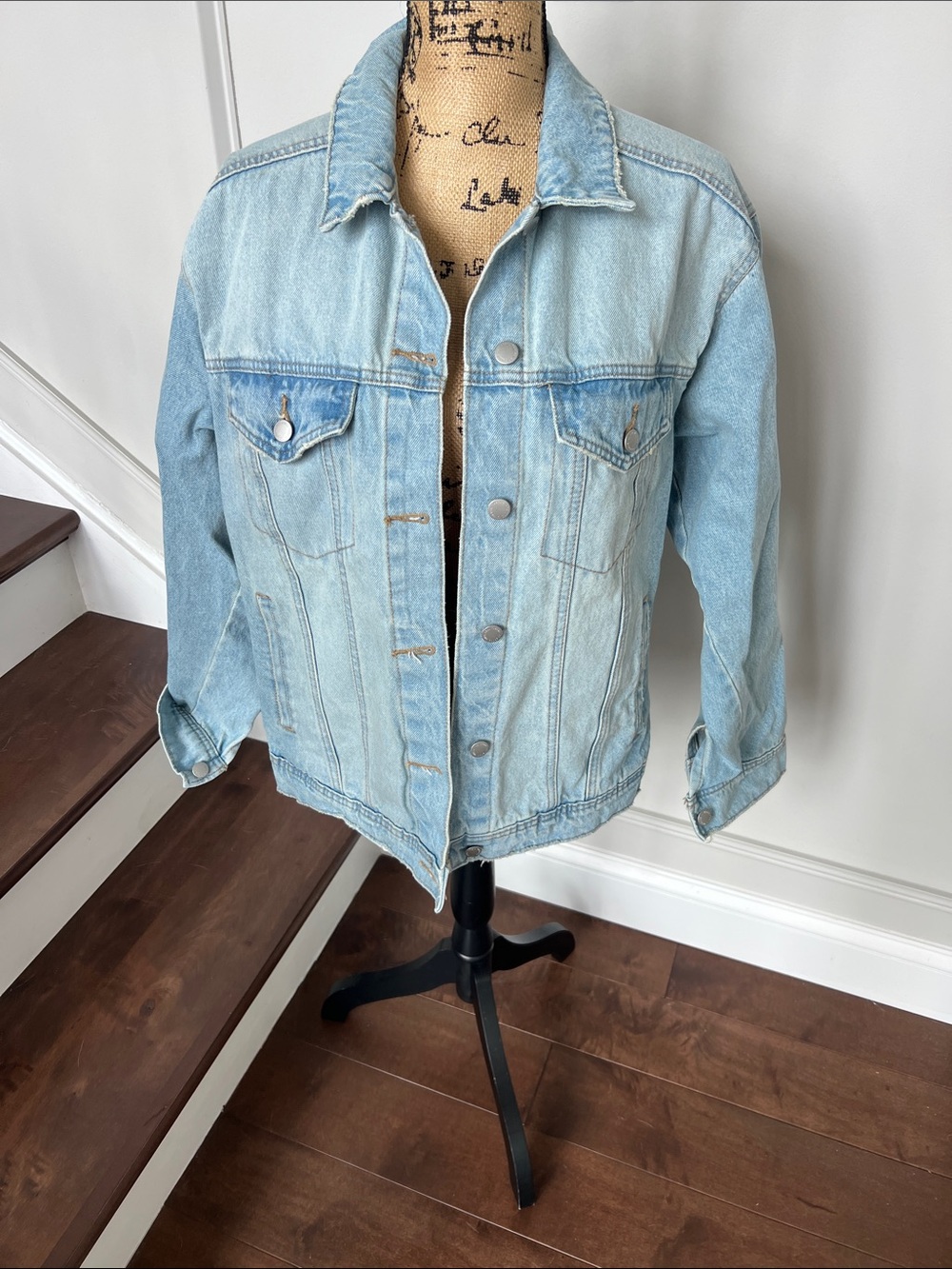 Universal Thread Light Blue Denim Jacket medium
